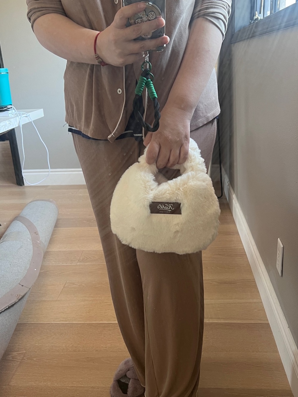 New! Kiehl's Cream Faux Fur Clutch with Brown Logo Patch - Picture 9 of 9